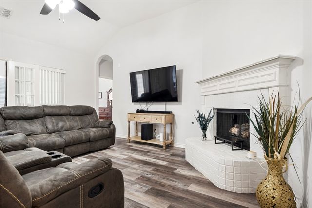 1534 Vista Ridge Drive, Forney, TX 75126