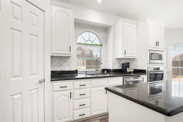 1534 Vista Ridge Drive, Forney, TX 75126