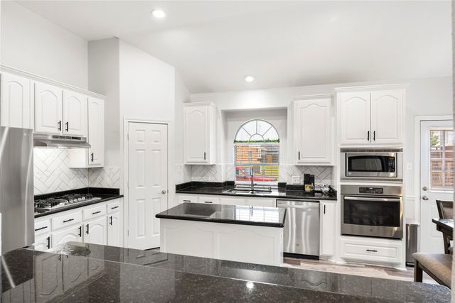 1534 Vista Ridge Drive, Forney, TX 75126