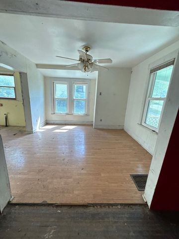 411 N Johnston Avenue, Rockford, IL 61101