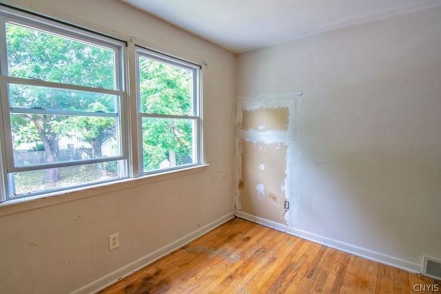 432 South Edwards Avenue, Syracuse, NY 13206