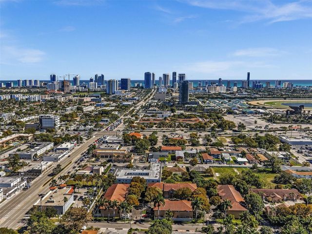 21 SE 3rd Ave, Hallandale Beach, FL 33009