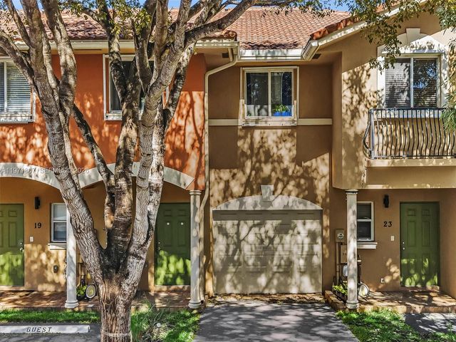 21 SE 3rd Ave, Hallandale Beach, FL 33009