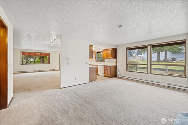 210 E Hawthorne Place, Port Angeles, WA 98362