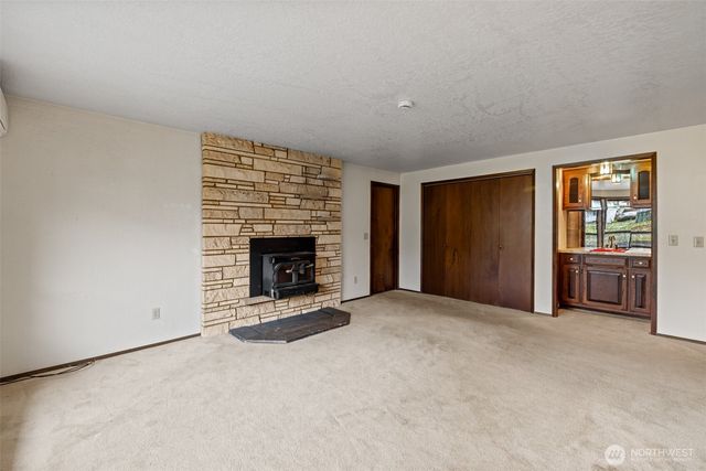 210 E Hawthorne Place, Port Angeles, WA 98362