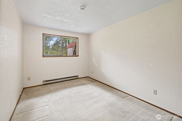 210 E Hawthorne Place, Port Angeles, WA 98362