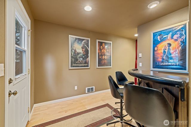 210 E Hawthorne Place, Port Angeles, WA 98362