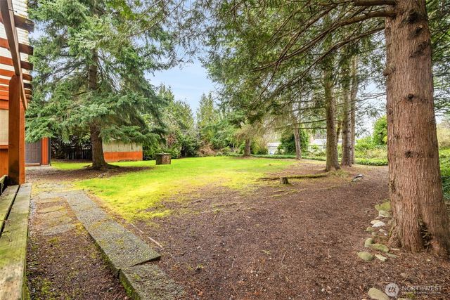 210 E Hawthorne Place, Port Angeles, WA 98362