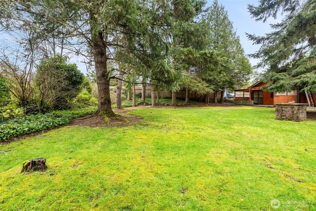 210 E Hawthorne Place, Port Angeles, WA 98362