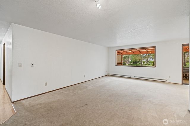 210 E Hawthorne Place, Port Angeles, WA 98362