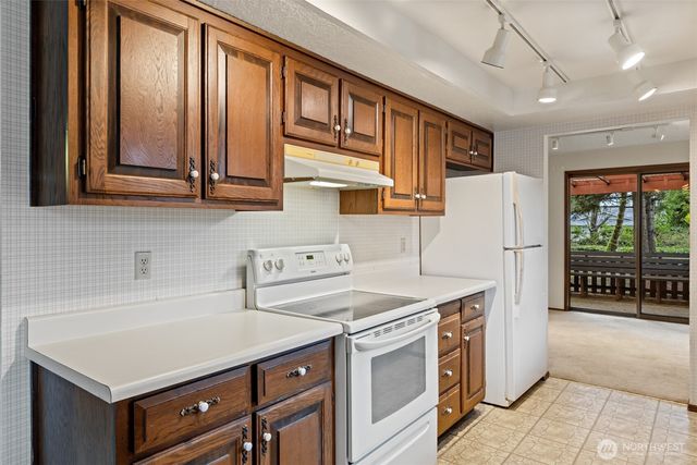 210 E Hawthorne Place, Port Angeles, WA 98362