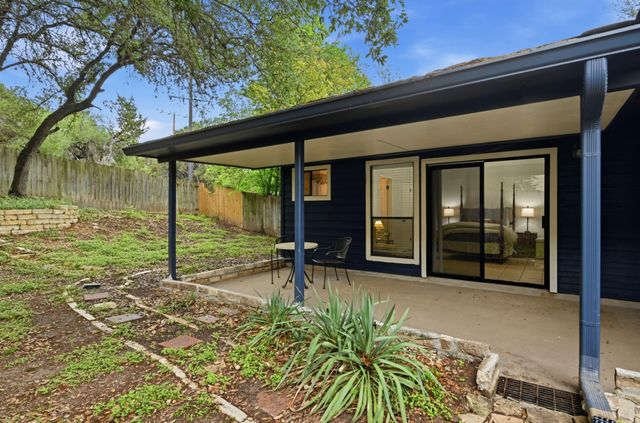 275 Mooring CIR A, Lakeway, TX 78734