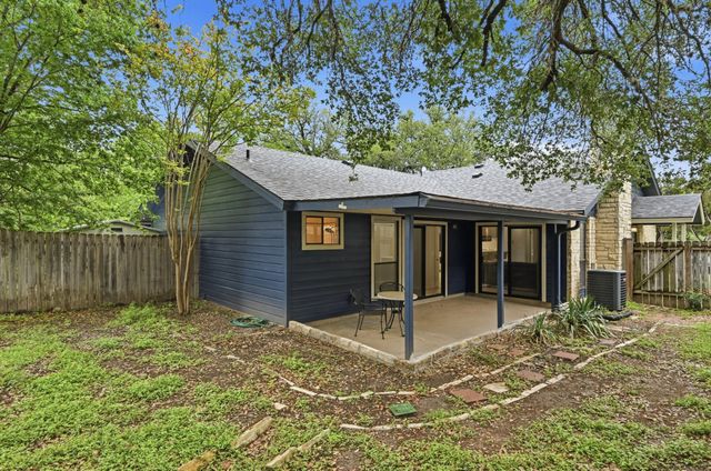 275 Mooring CIR A, Lakeway, TX 78734