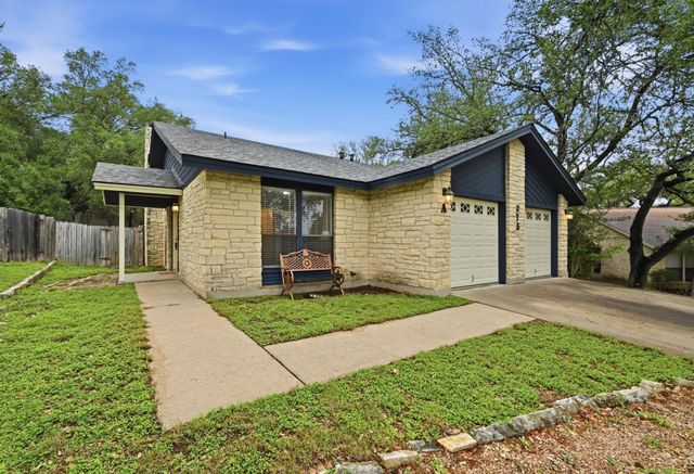 275 Mooring CIR A, Lakeway, TX 78734