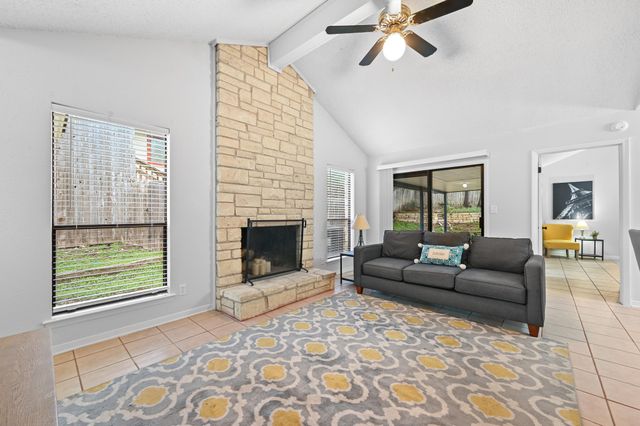 275 Mooring CIR A, Lakeway, TX 78734