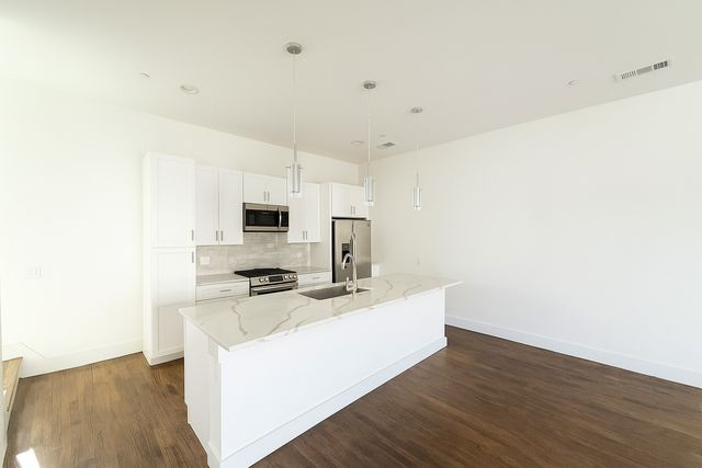 1931 N Prairie Avenue 4, Dallas, TX 75204