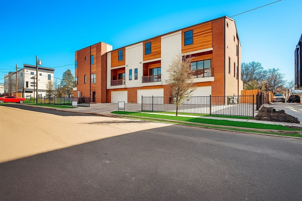 1931 N Prairie Avenue 4, Dallas, TX 75204