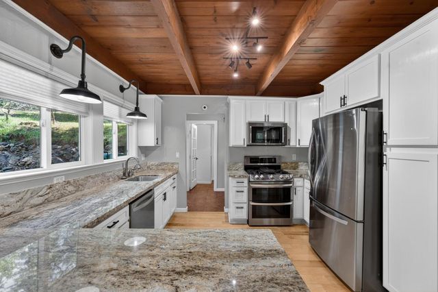 4340 Fairglade Rd, Placerville, CA 95667