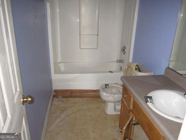 513 Luke Court, Jonesboro, GA 30238