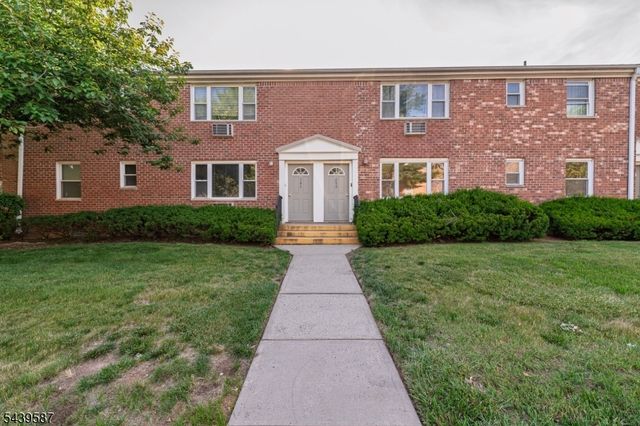 42 York Drive, Edison Twp., NJ 08817