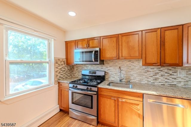 42 York Drive, Edison Twp., NJ 08817