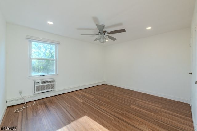 42 York Drive, Edison Twp., NJ 08817