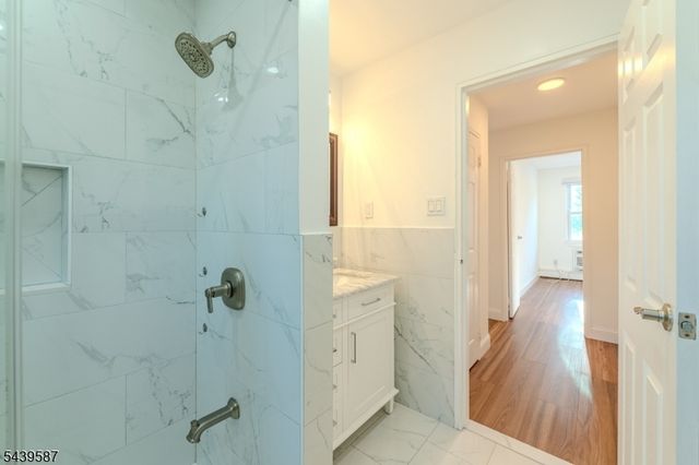 42 York Drive, Edison Twp., NJ 08817