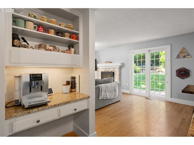 2696 TERRACE VIEW Dr, Eugene, OR 97405