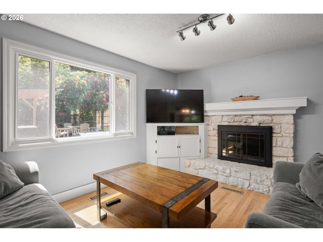 2696 TERRACE VIEW Dr, Eugene, OR 97405