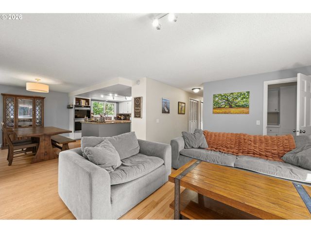 2696 TERRACE VIEW Dr, Eugene, OR 97405