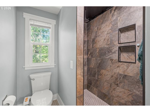 2696 TERRACE VIEW Dr, Eugene, OR 97405