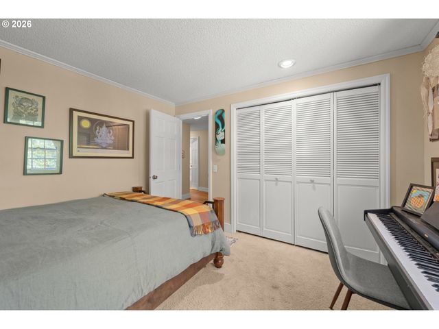 2696 TERRACE VIEW Dr, Eugene, OR 97405