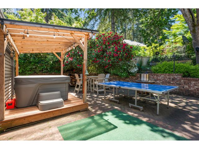 2696 TERRACE VIEW Dr, Eugene, OR 97405