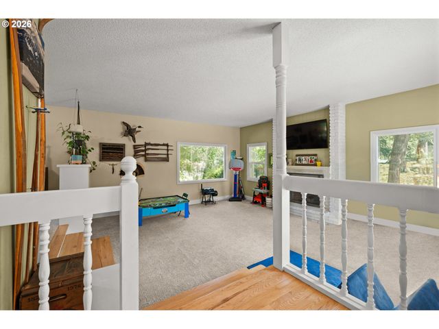 2696 TERRACE VIEW Dr, Eugene, OR 97405