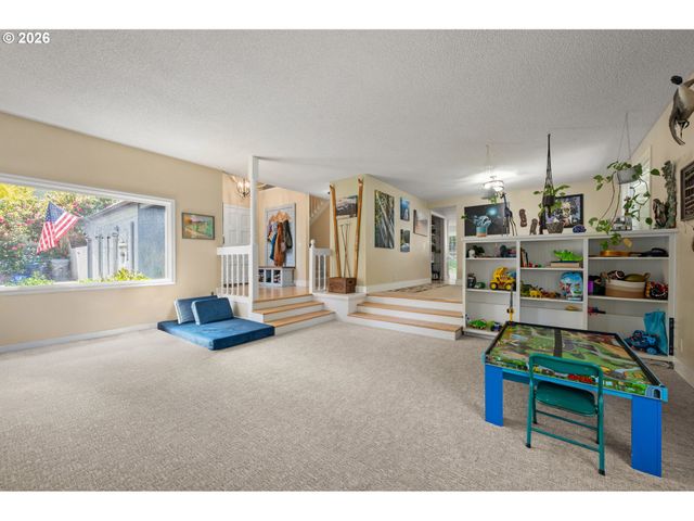 2696 TERRACE VIEW Dr, Eugene, OR 97405