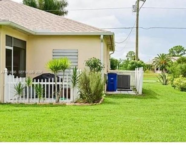 721 Milwaukee Blvd, Lehigh Acres, FL 33974