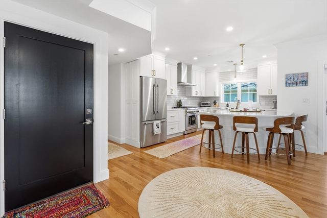 20 Lawrence 2, Wakefield, MA 01880