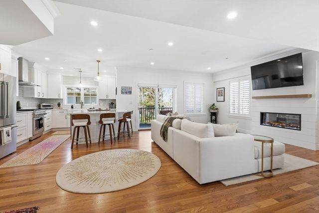 20 Lawrence 2, Wakefield, MA 01880