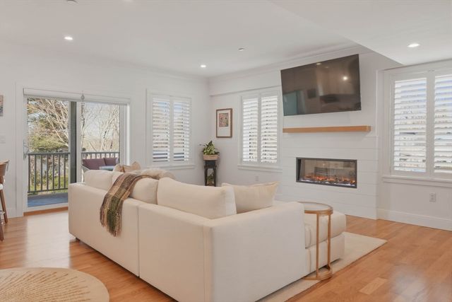 20 Lawrence 2, Wakefield, MA 01880
