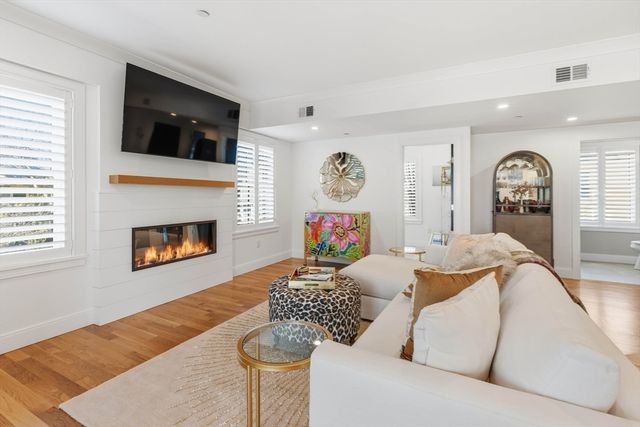 20 Lawrence 2, Wakefield, MA 01880