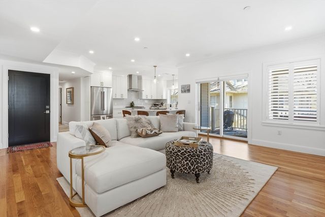 20 Lawrence 2, Wakefield, MA 01880