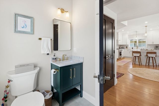 20 Lawrence 2, Wakefield, MA 01880