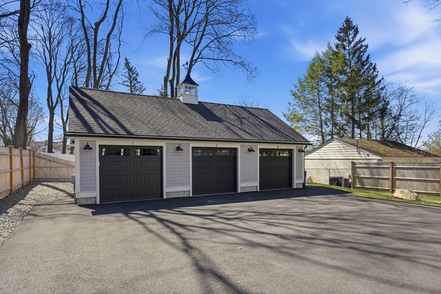 20 Lawrence 2, Wakefield, MA 01880