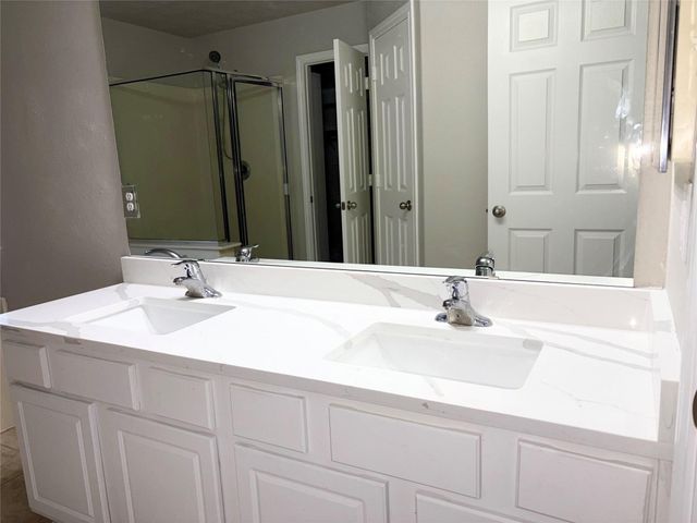 6927 Pheasant Oak Drive, Houston, TX 77083