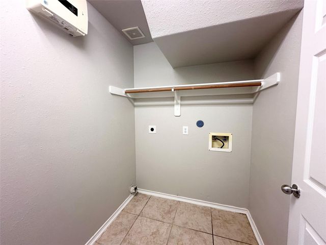 6927 Pheasant Oak Drive, Houston, TX 77083