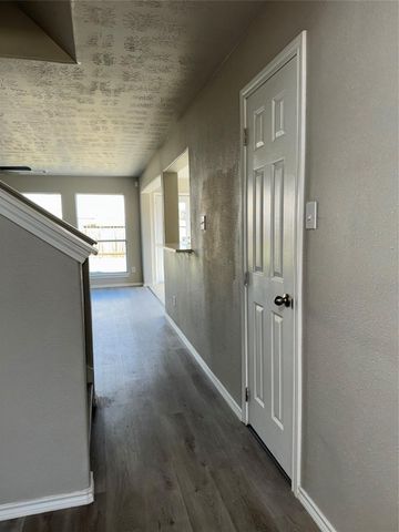 6927 Pheasant Oak Drive, Houston, TX 77083