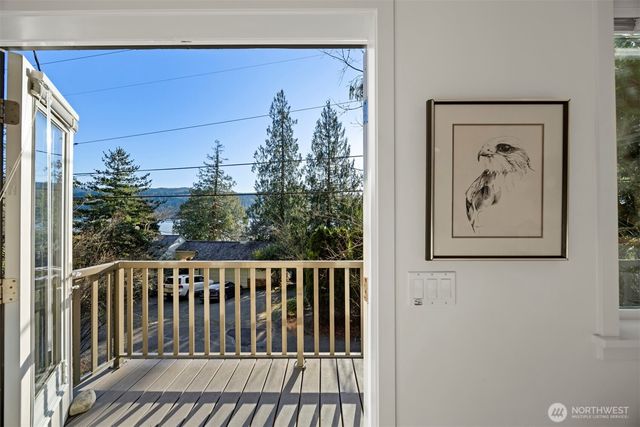 2111 Dellesta Drive, Bellingham, WA 98226