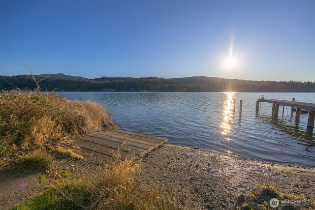 2111 Dellesta Drive, Bellingham, WA 98226