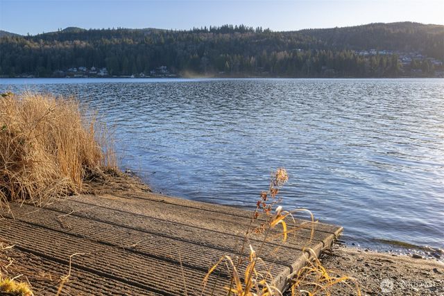 2111 Dellesta Drive, Bellingham, WA 98226