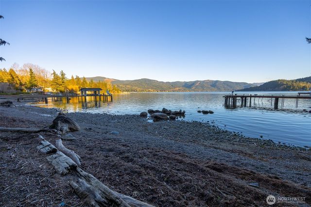 2111 Dellesta Drive, Bellingham, WA 98226